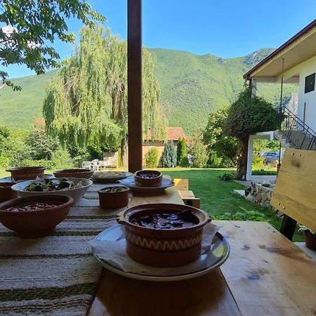 Villa Ilis House Matka Skopje Esterno foto