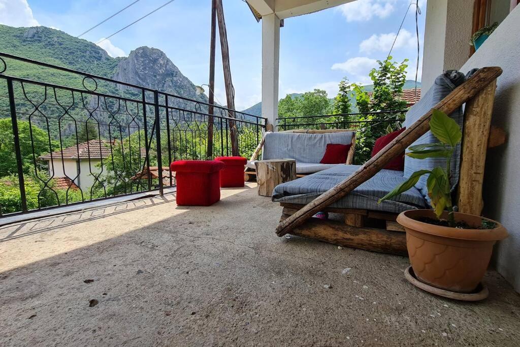 Villa Ilis House Matka Skopje Esterno foto